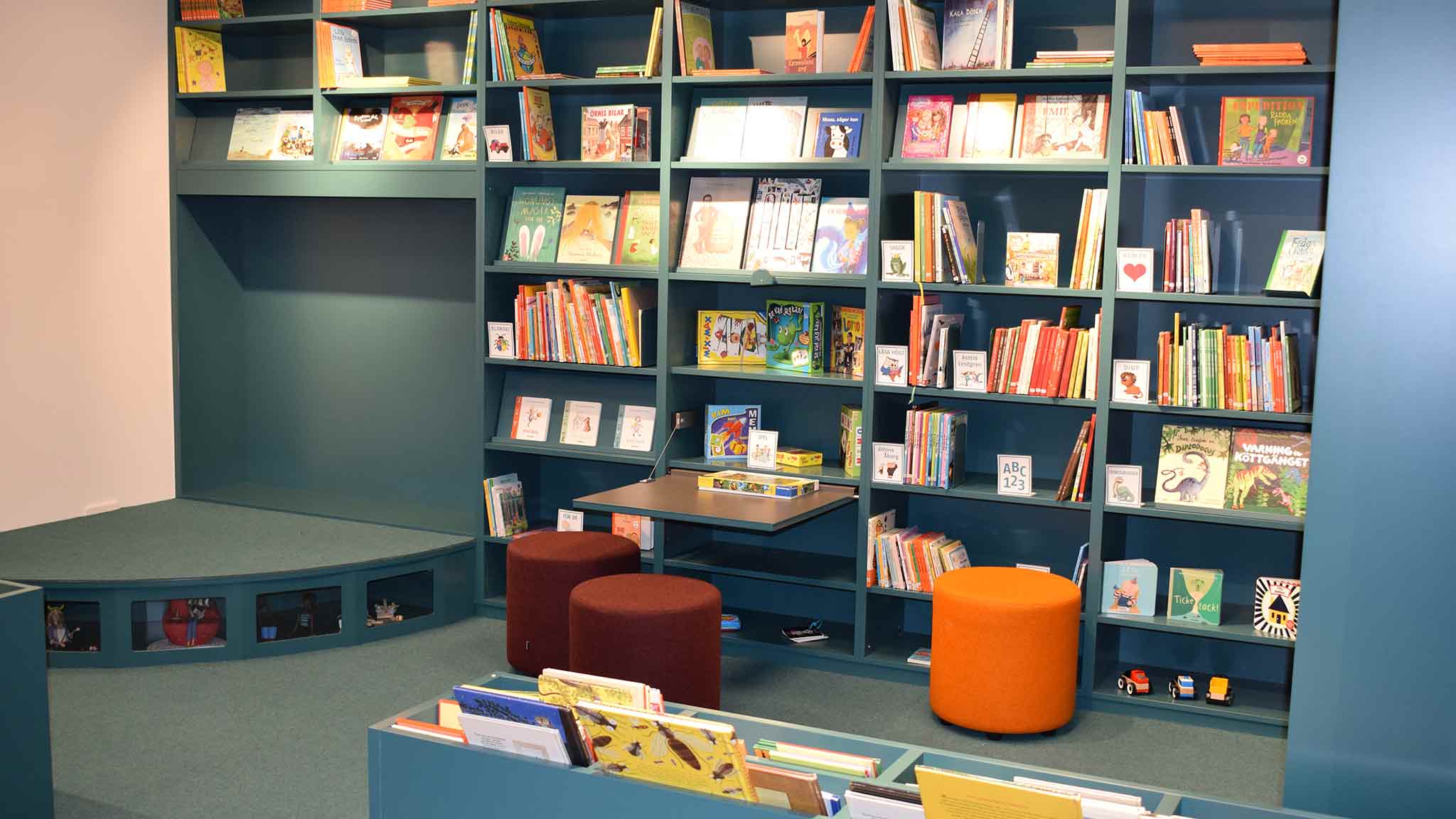 Utmaningen är att få alla besöksgrupper att samsas i lokalerna. Foto: Biblioteken i Södertälje.
